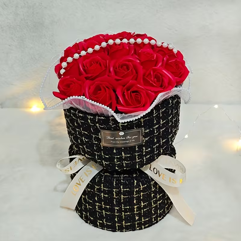 Elegancki Flower Box z Różami 🌸